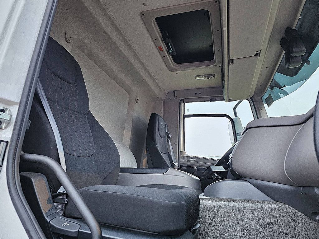 DAF CF 260 19t taillift airco