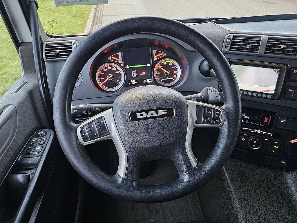 DAF CF 260 19t taillift airco