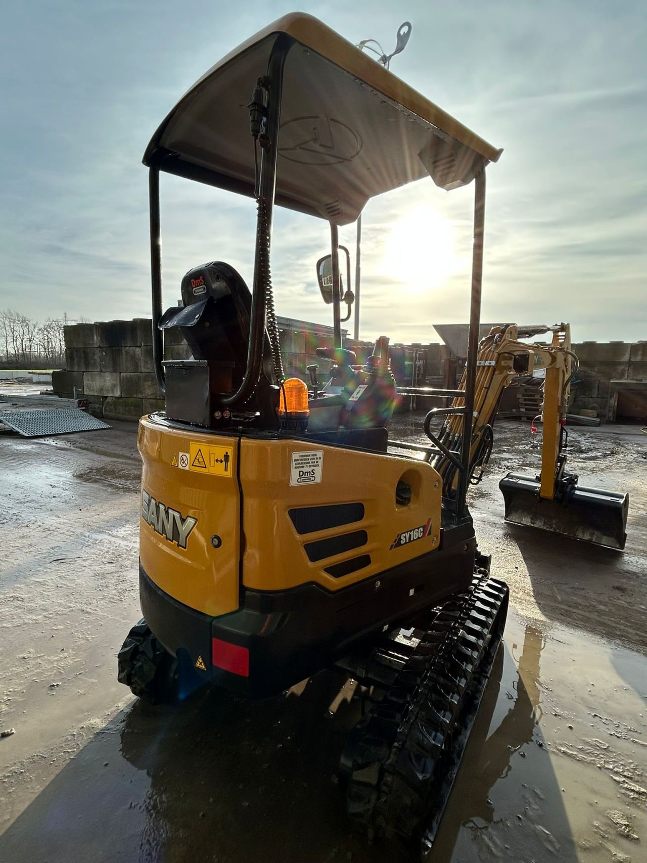 Sany SY16C