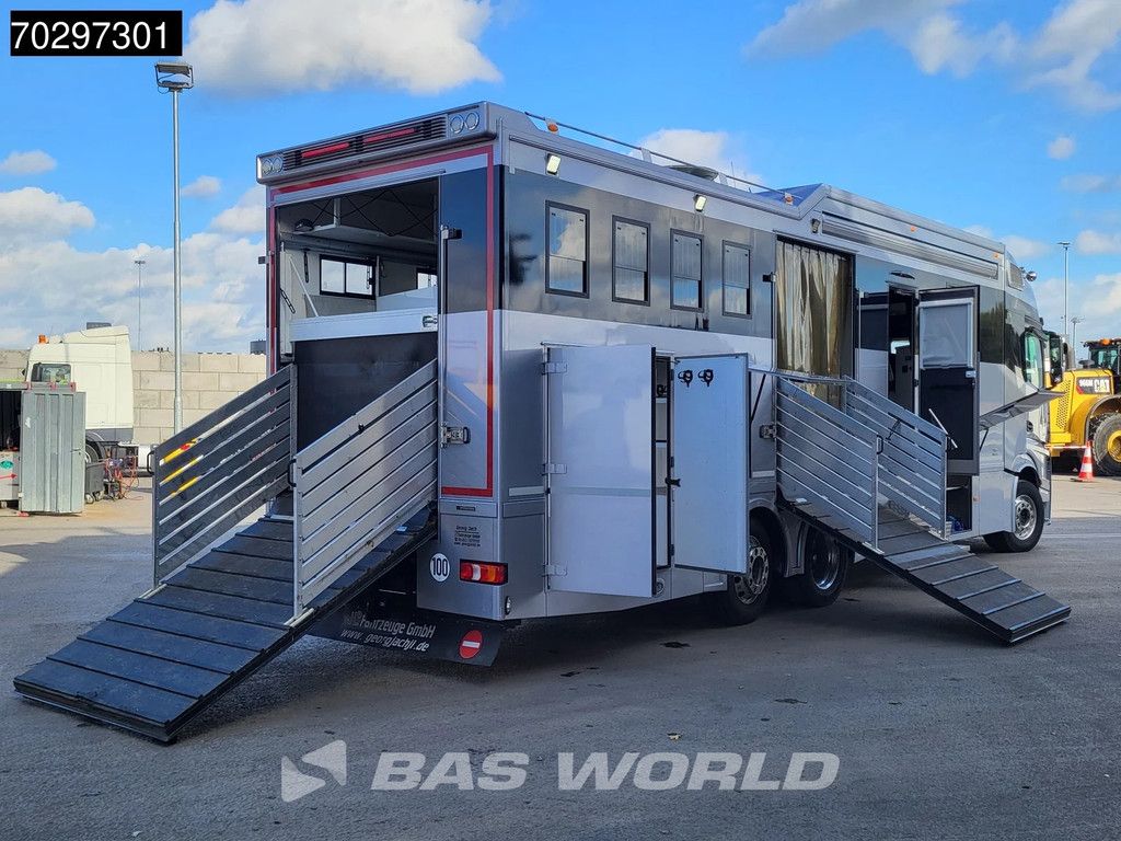 Mercedes Actros 2551 6X2 Pferdetransport Horse truck + Living Standairco Navi ACC Automatic Euro 6