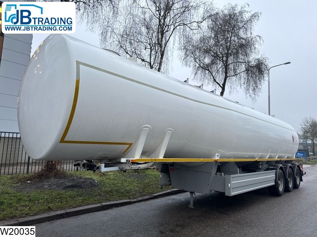 Willig Fuel 47.800 Liter, 6 Comp, ADR, Fuel