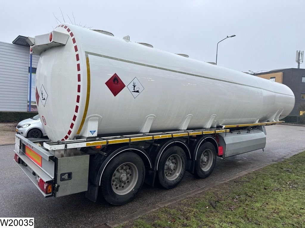 Willig Fuel 47.800 Liter, 6 Comp, ADR, Fuel