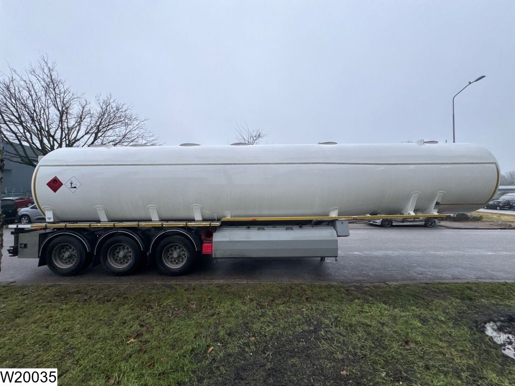 Willig Fuel 47.800 Liter, 6 Comp, ADR, Fuel