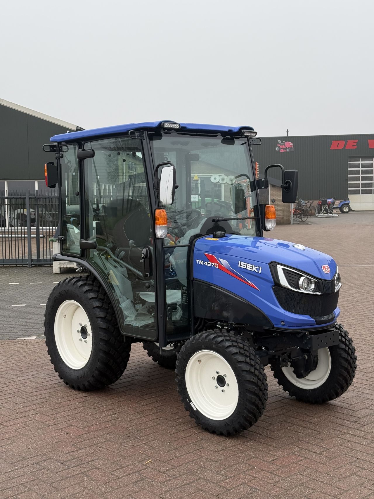 Iseki tm4270 hst met cabine