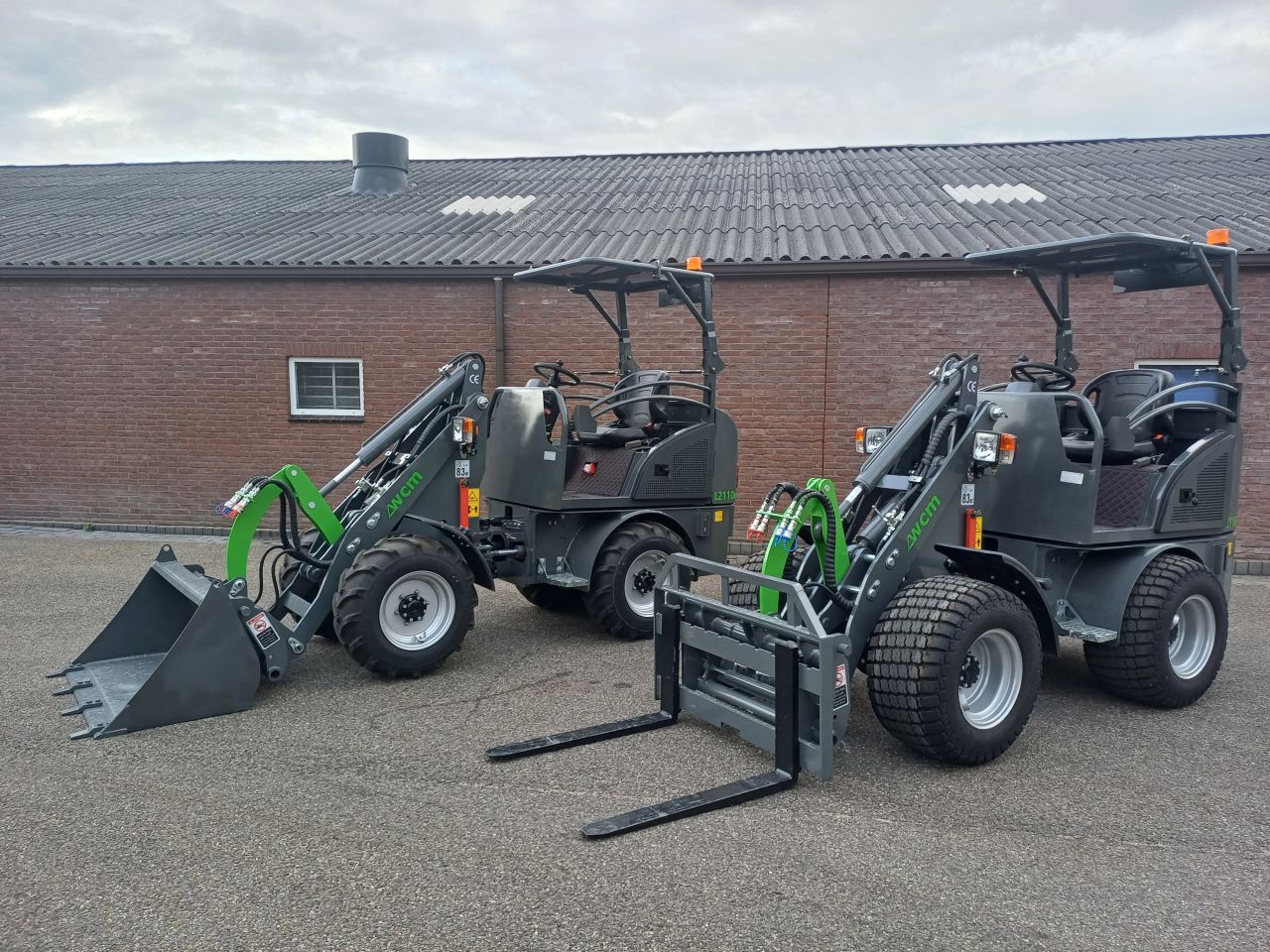 WCM L2110e elektrische minishovel shovel