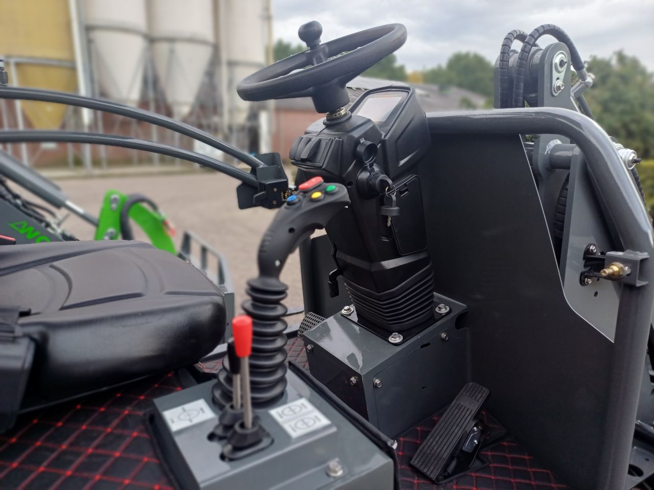 WCM L2110e elektrische minishovel shovel