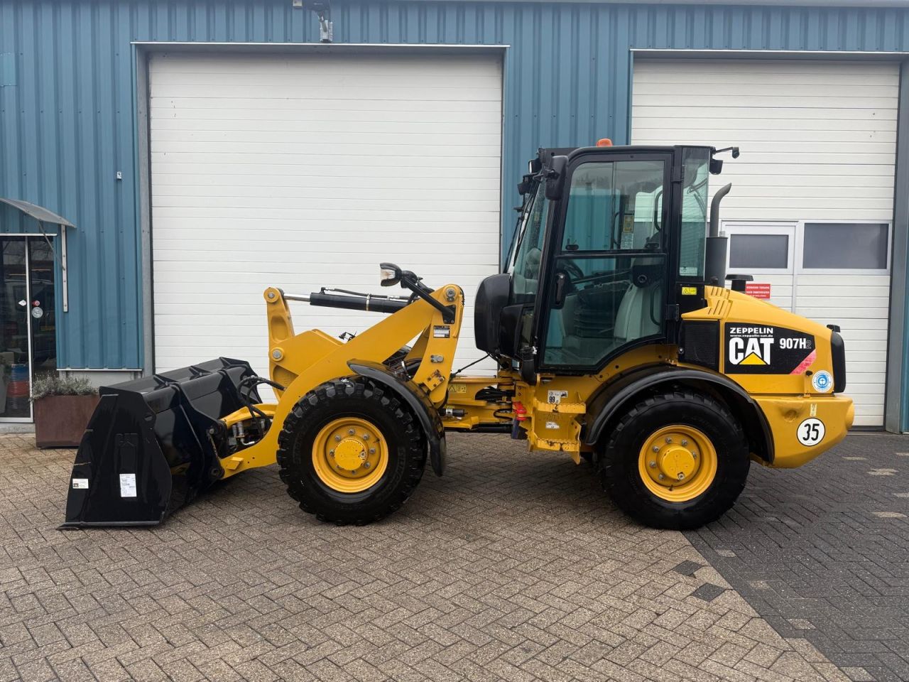 CATERPILLAR 907H (35KM/H) BJR 2015