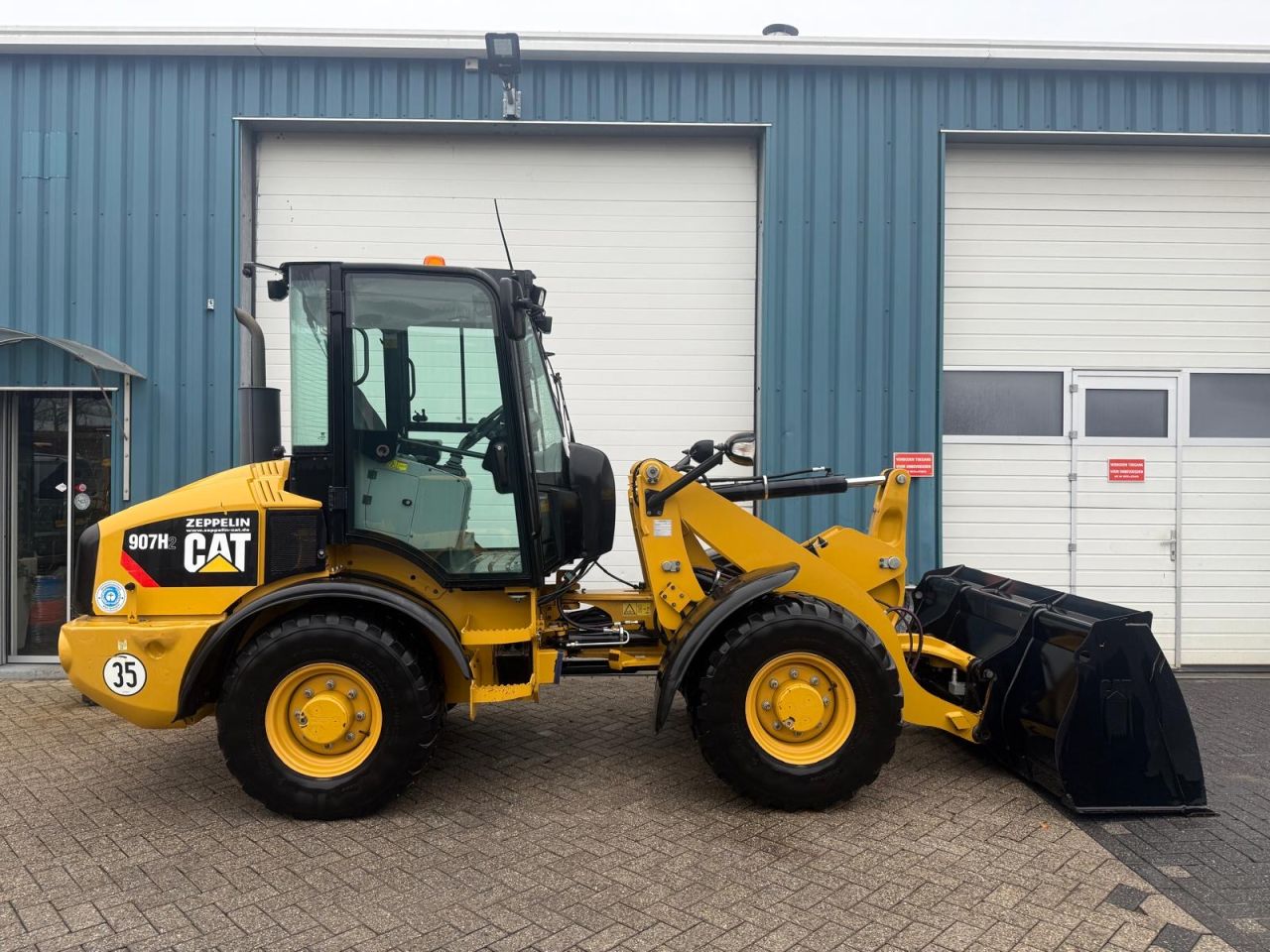 CATERPILLAR 907H (35KM/H) BJR 2015