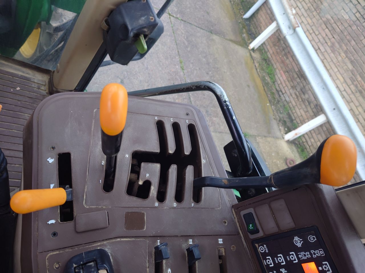 John Deere 6310 with H340 frontloader