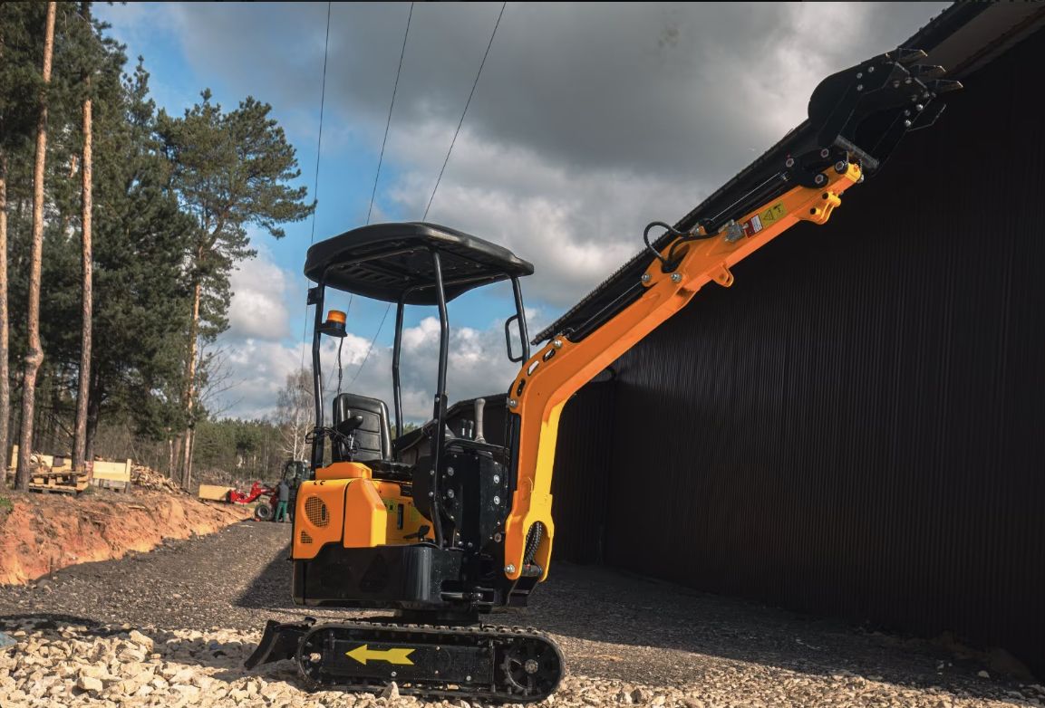 Winteractie minigraafmachine Kingway met oliekoeler en knikarm