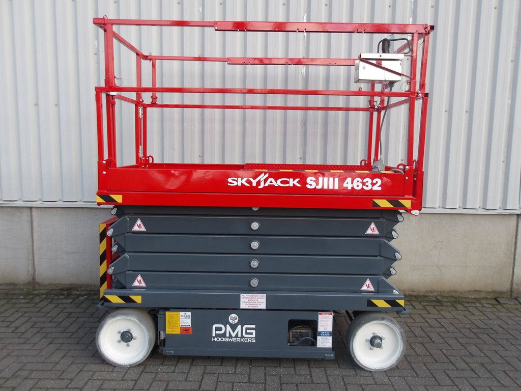 Scherenhebebühne Skyjack SJ4632 11,75 m elektrisch 2014 bei Nieuwe Vlemmix