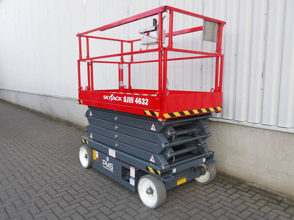 Scherenhebebühne Skyjack SJ4632 11,75 m elektrisch 2014 bei Nieuwe Vlemmix