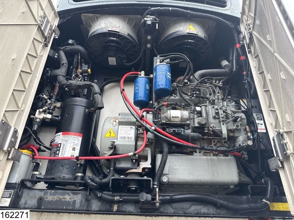 Lecitrailer Koel vries Carrier Vector 1550, Dhollandia