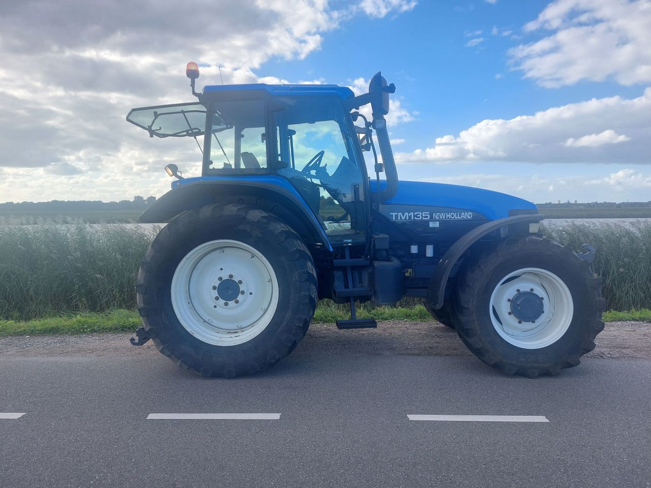 New Holland TM 135 complete trekker