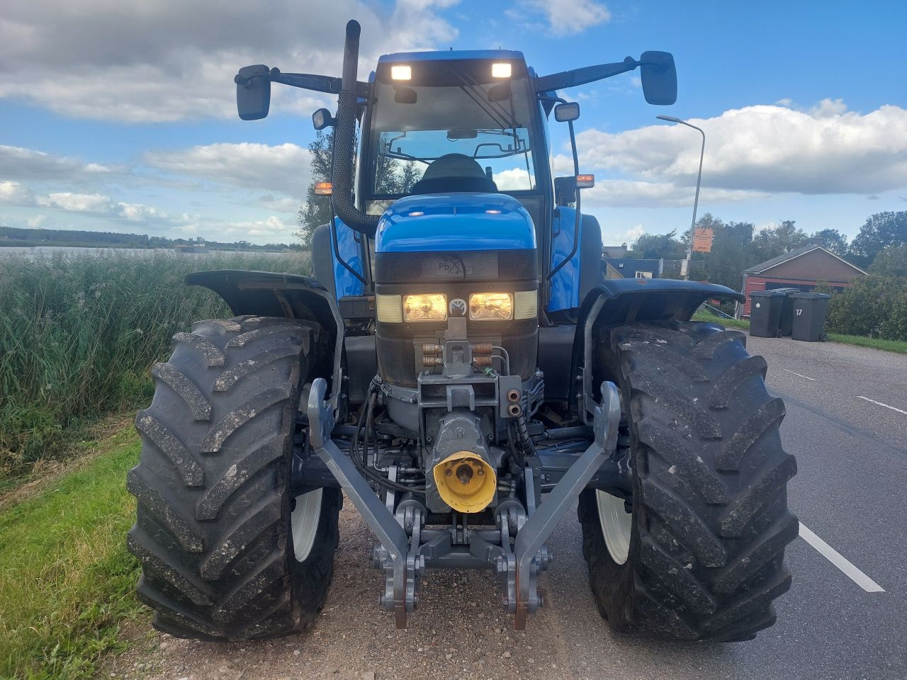 New Holland TM 135 complete trekker