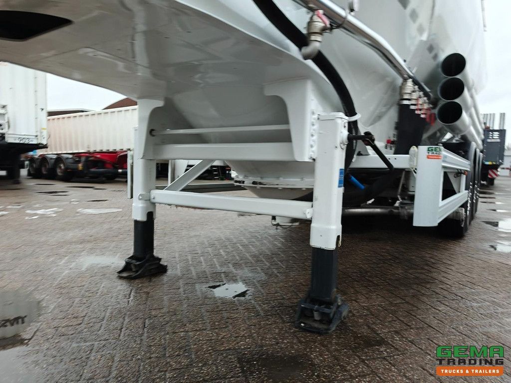 O.ME.P.S. CM39 3-achsiger SAF – Scheibenbremsen – 39 m³ – Liftachse – Alcoa – Reifendruckkontrollsystem – 4600 kg – Neuwertiger Zustand