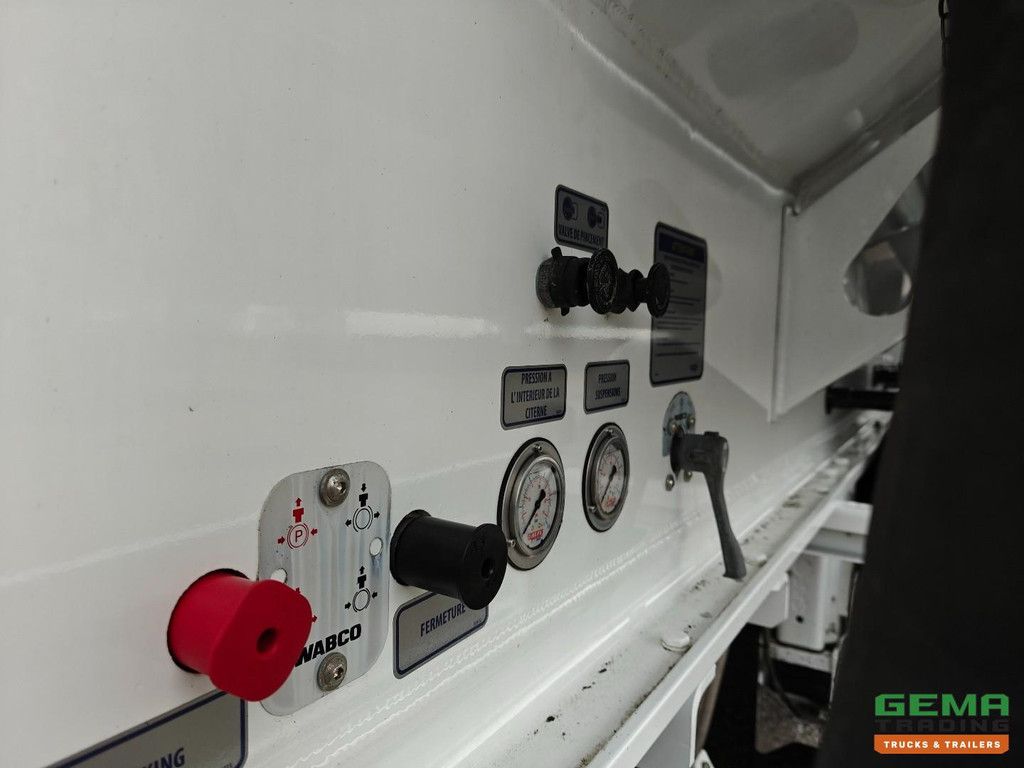 O.ME.P.S. CM39 3-achsiger SAF – Scheibenbremsen – 39 m³ – Liftachse – Alcoa – Reifendruckkontrollsystem – 4600 kg – Neuwertiger Zustand