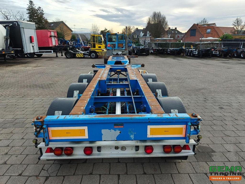 Renders RENDERS EURO800 3-axle MB - LiftAxle - Disc brakes - All types of containers