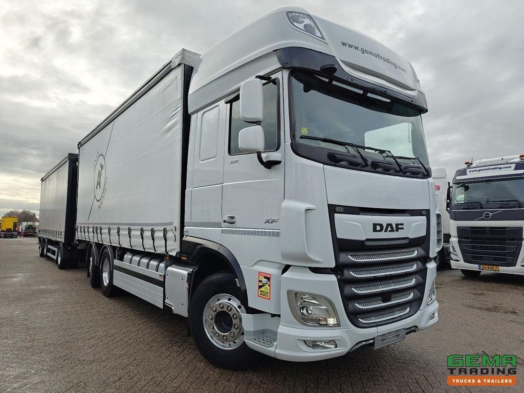 DAF XF 530 FAN 6x2/4 Superspacecab Euro6D – Retarder – Schaltgetriebe – Vollluftfederung – Kombi + Renders 3-Achs-Anhänger – TÜV bis 12/2026