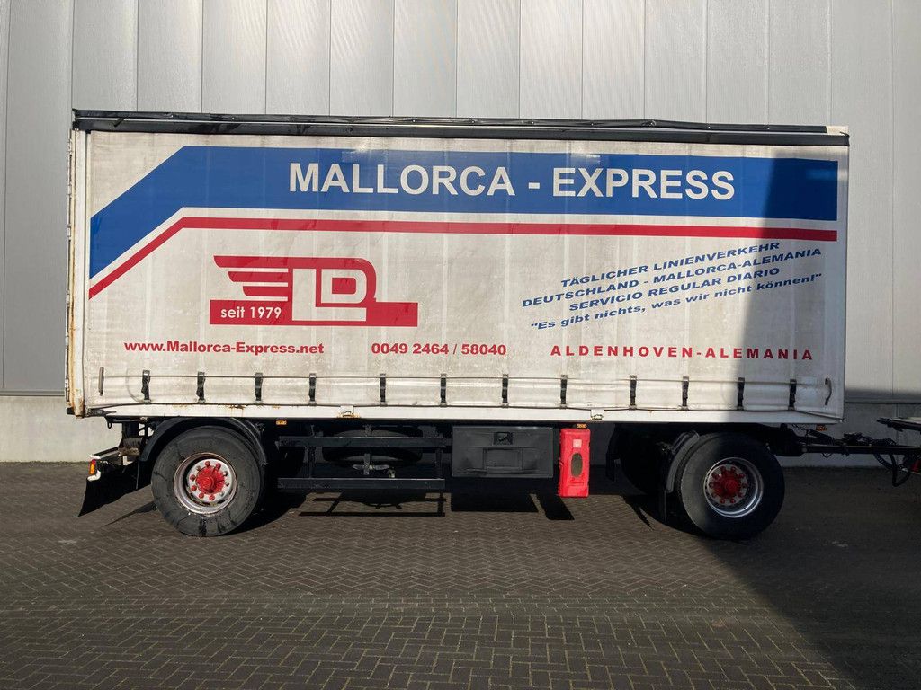 Kraemer sliding tarpaulin trailer