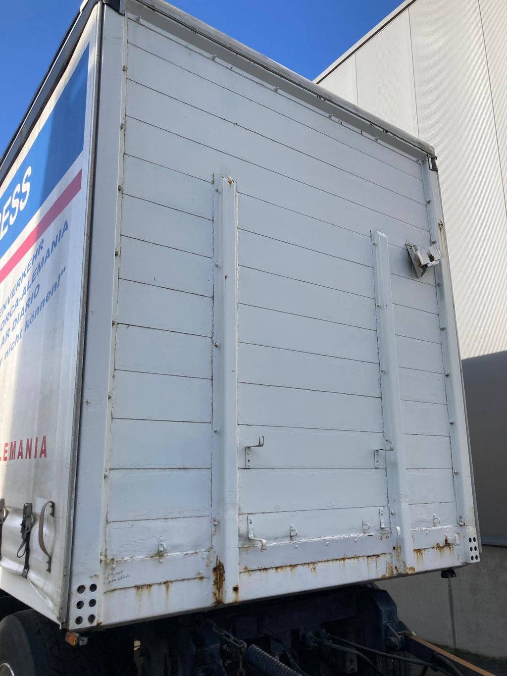 Kraemer sliding tarpaulin trailer