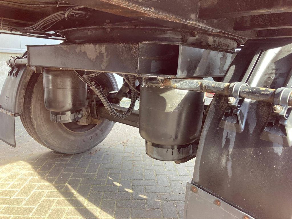 Kraemer sliding tarpaulin trailer