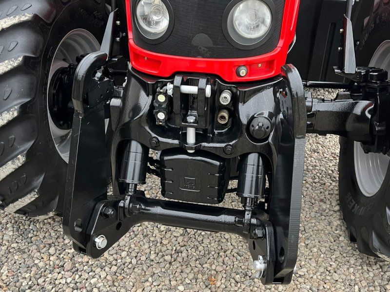 Massey Ferguson 6490 Dyna 6 med frontlift