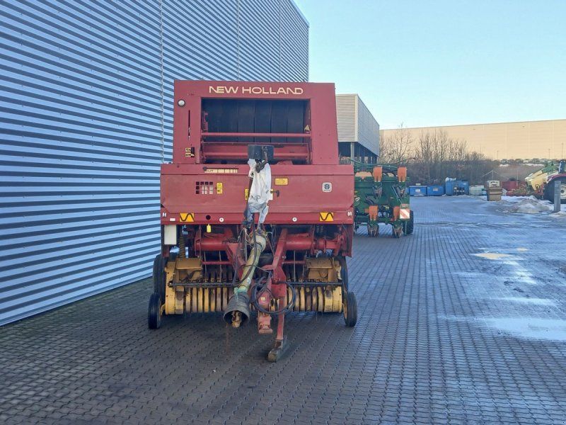 New Holland 650