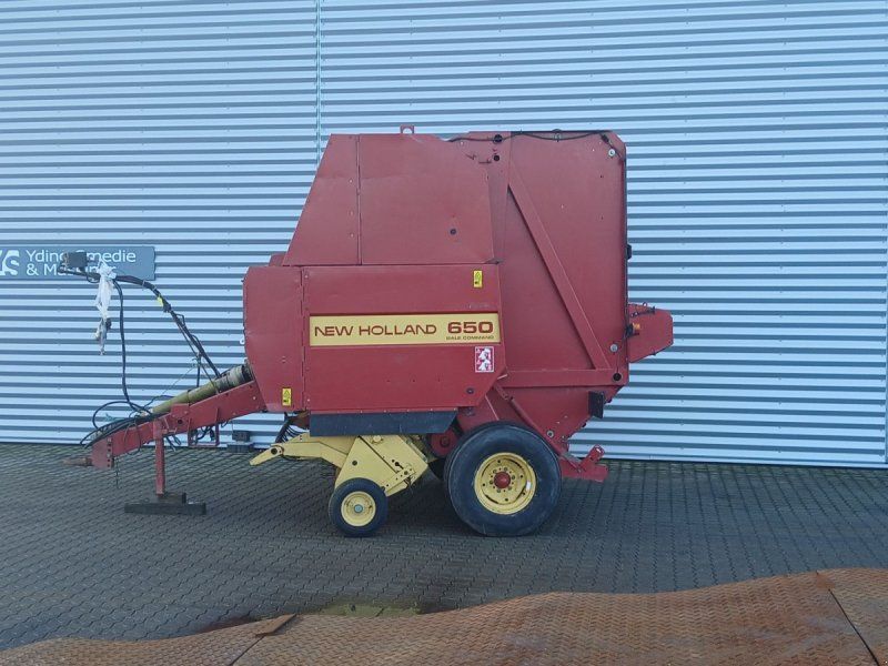 New Holland 650