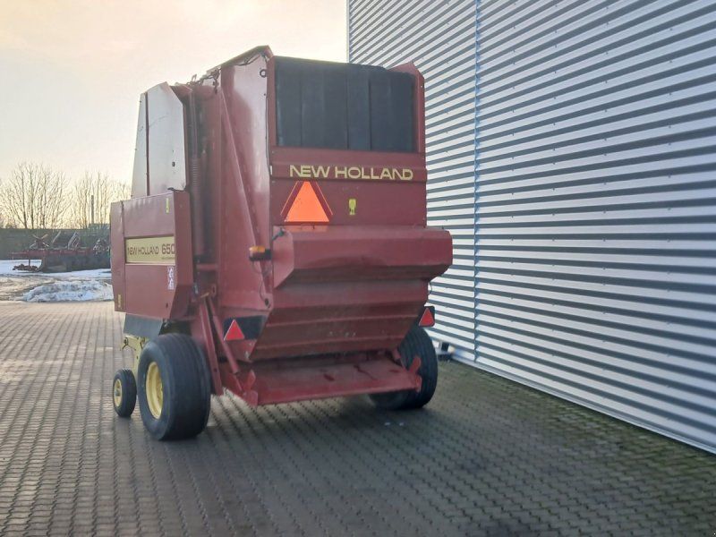 New Holland 650