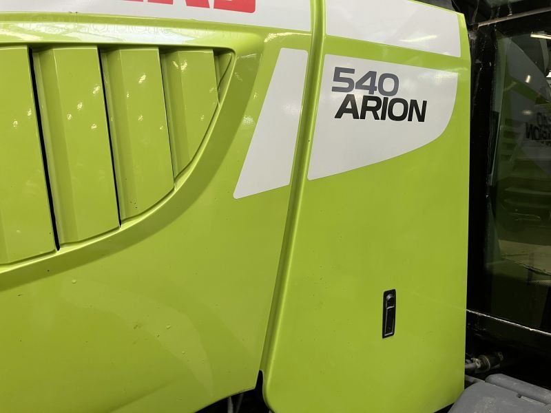 Claas ARION 540