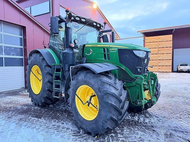 John Deere 6250R mit RDRA+Frontzapfwelle