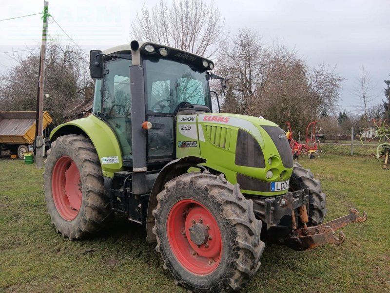 Claas Arion 540