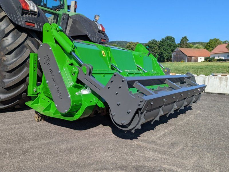 Kobzarenko Forstmulcher 2,5m Drückevorrichtung Häckselklappe