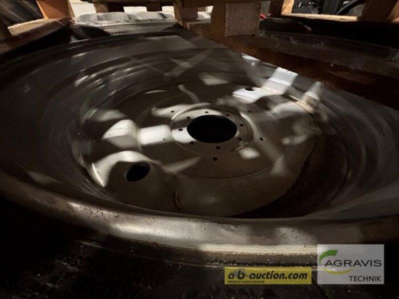 Vredestein 650/65 R42 540/65 R30, 650/65 R42