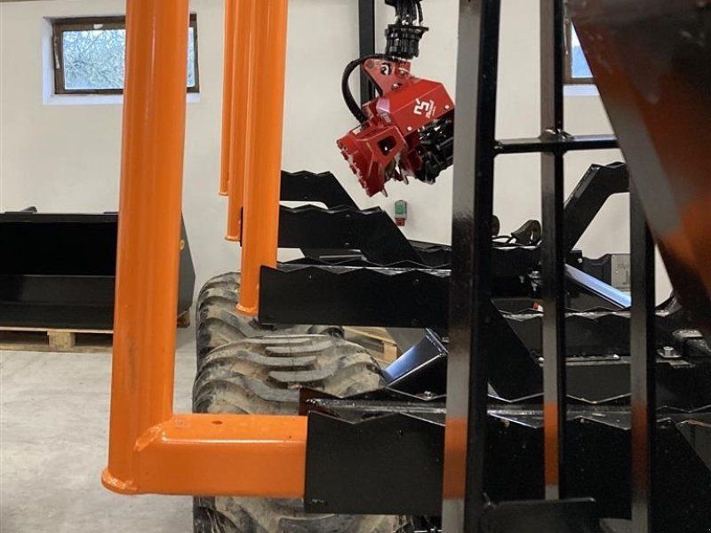 BMF 7 t. skovvogn med 4,3 m kran