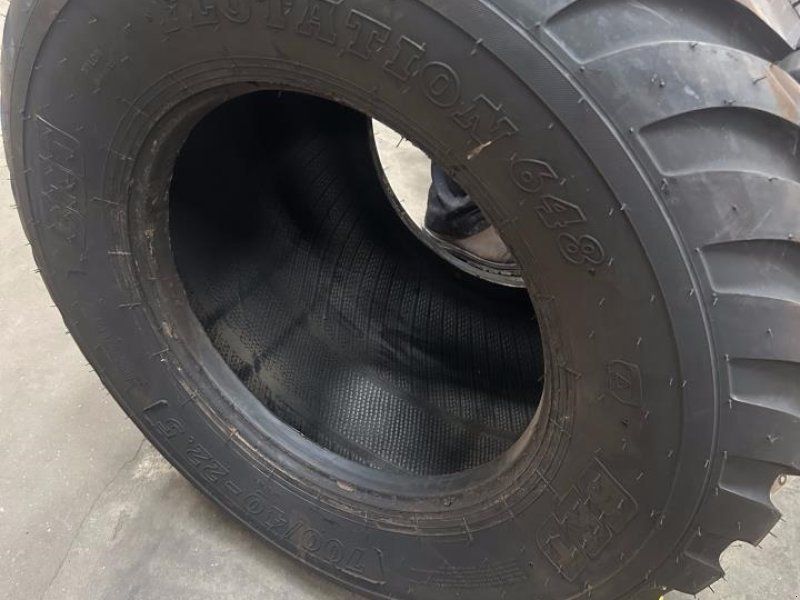 BKT 700/40R22,5