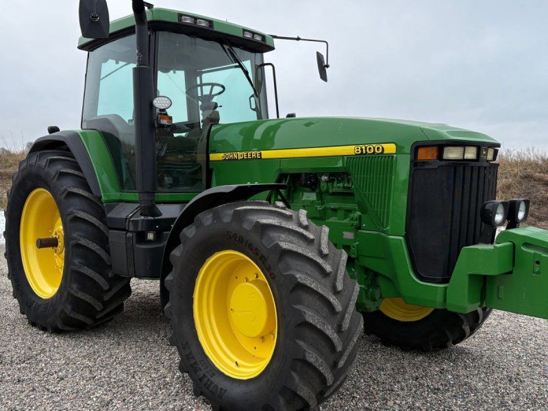 John Deere 8100