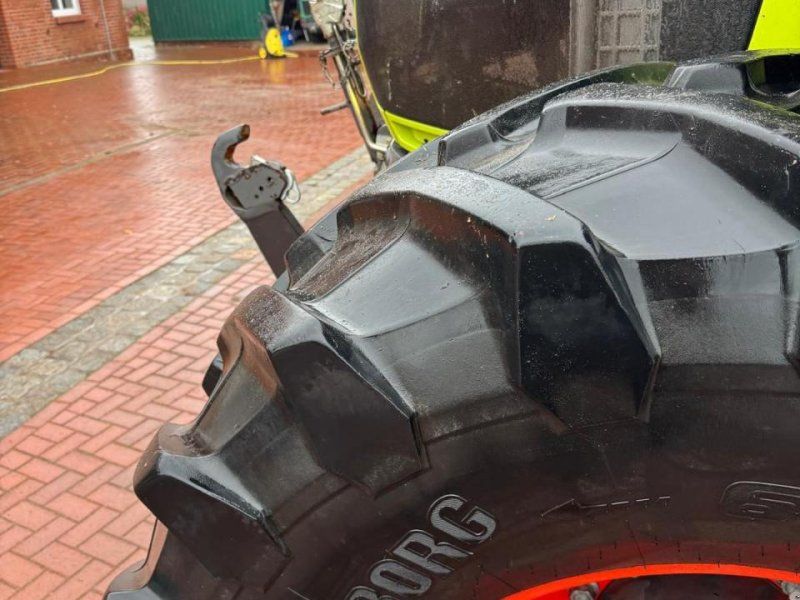 Claas Axion 810 CMatic