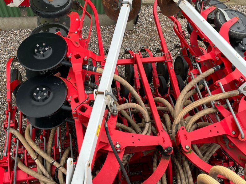 Pöttinger Terrasem C4 Fertilizer