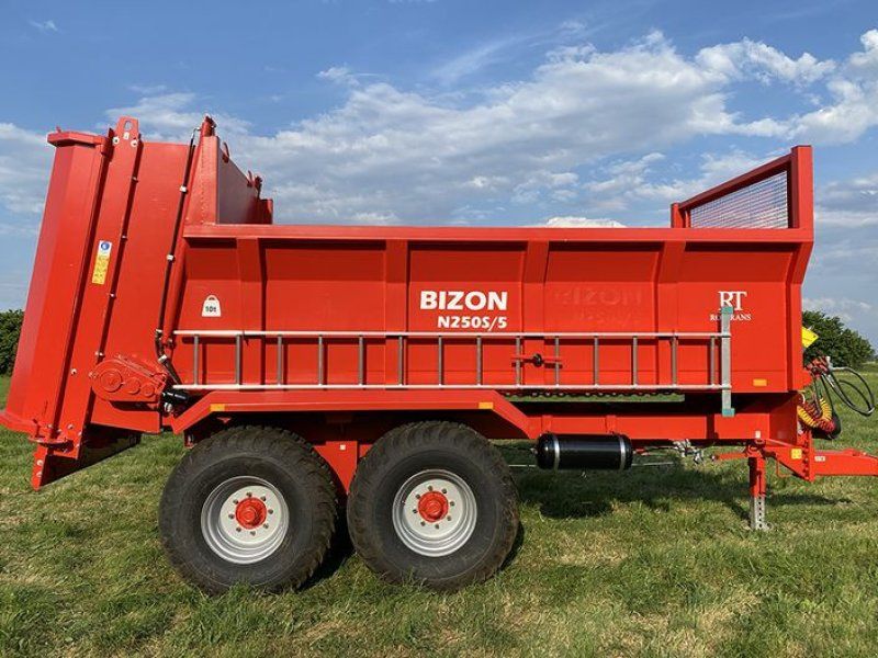 Roltrans Miststreuer /  spreader