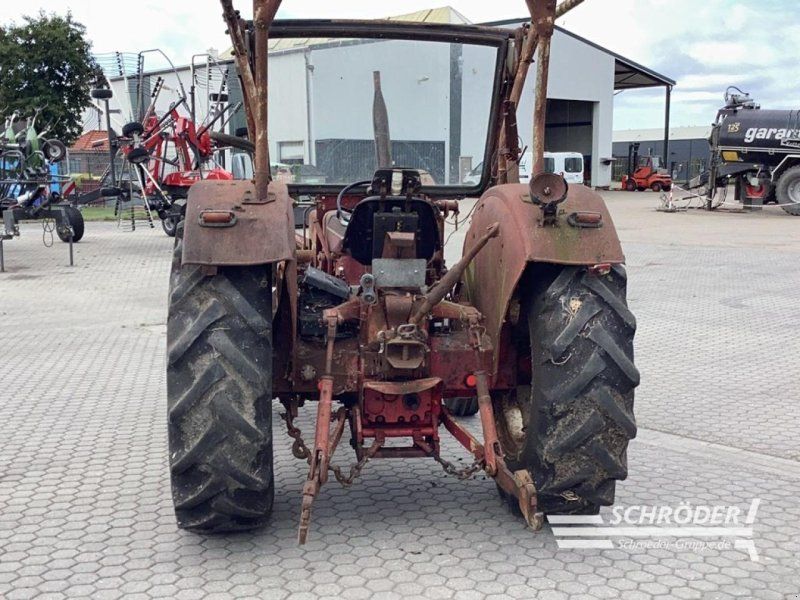 Case IH MCCORMICK 724 DEFEKT