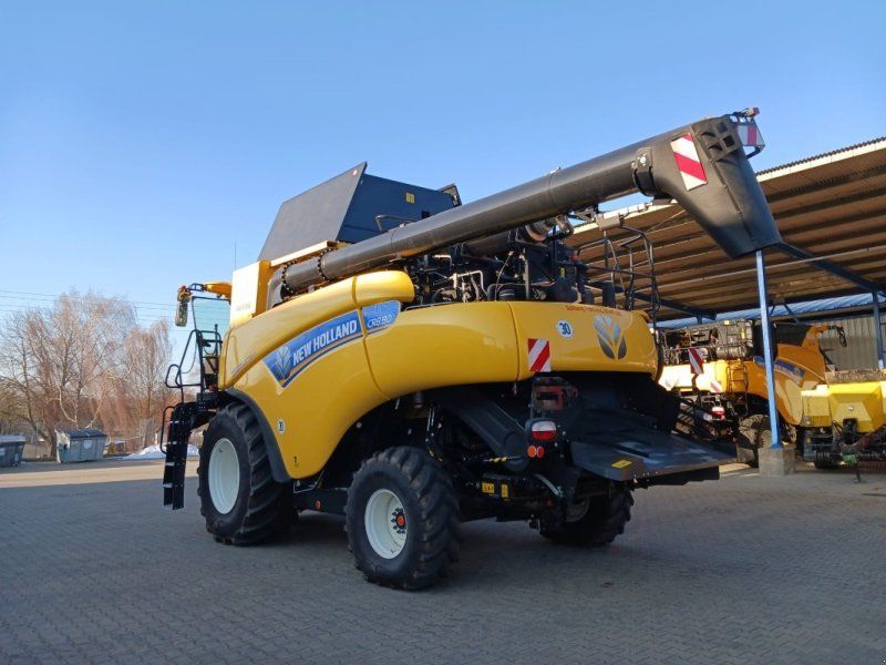New Holland CR 8.80