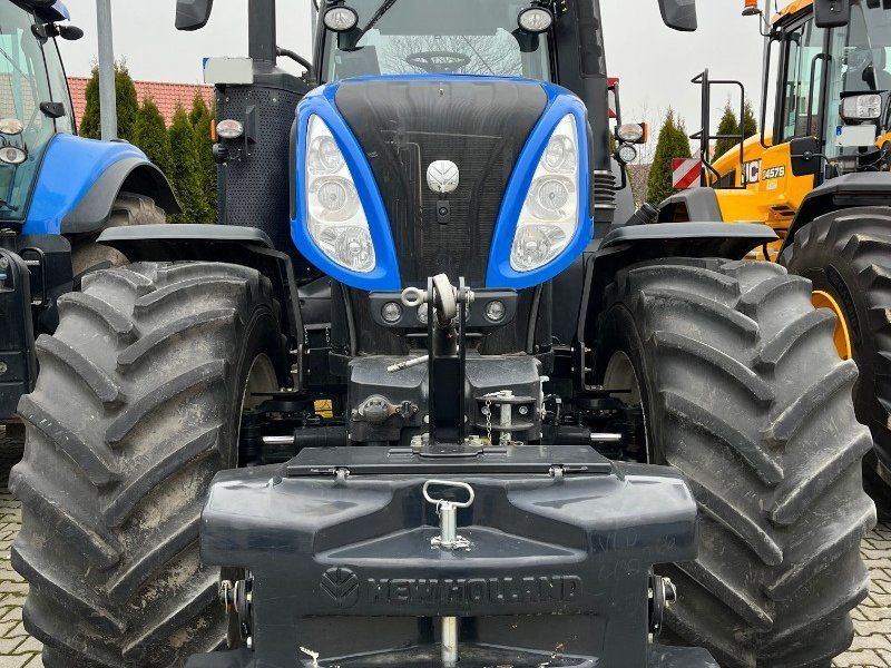 New Holland T8.435 UC