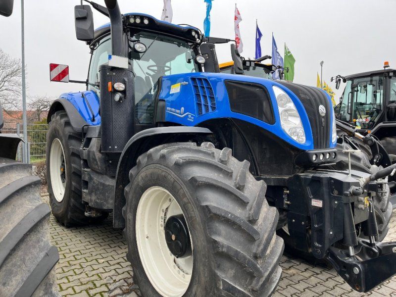 New Holland T8.435 UC