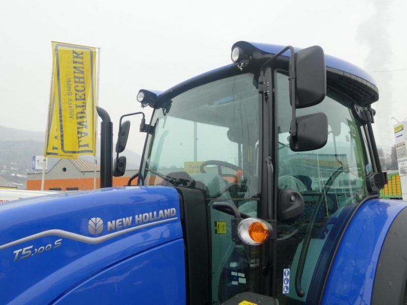 New Holland T5.100S Powershuttle
