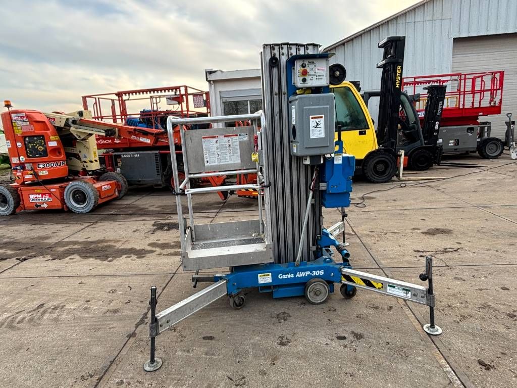 Genie AWP30S masthoogwerker Genie 2002 11 meter