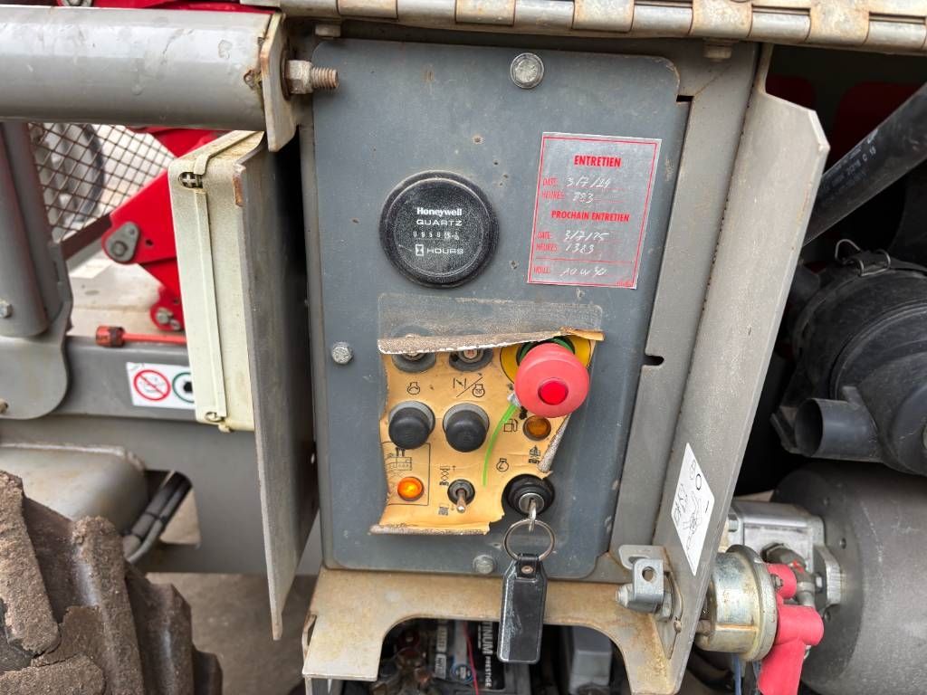 SkyJack SJ 6832 RT 12 m schaarlift schaarhoogwerker