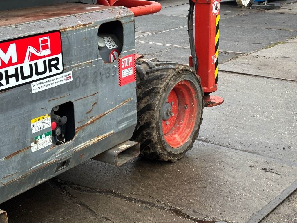 SkyJack SJ 6832 RT 12m schaarhoogwerker 4x4 Skyjack