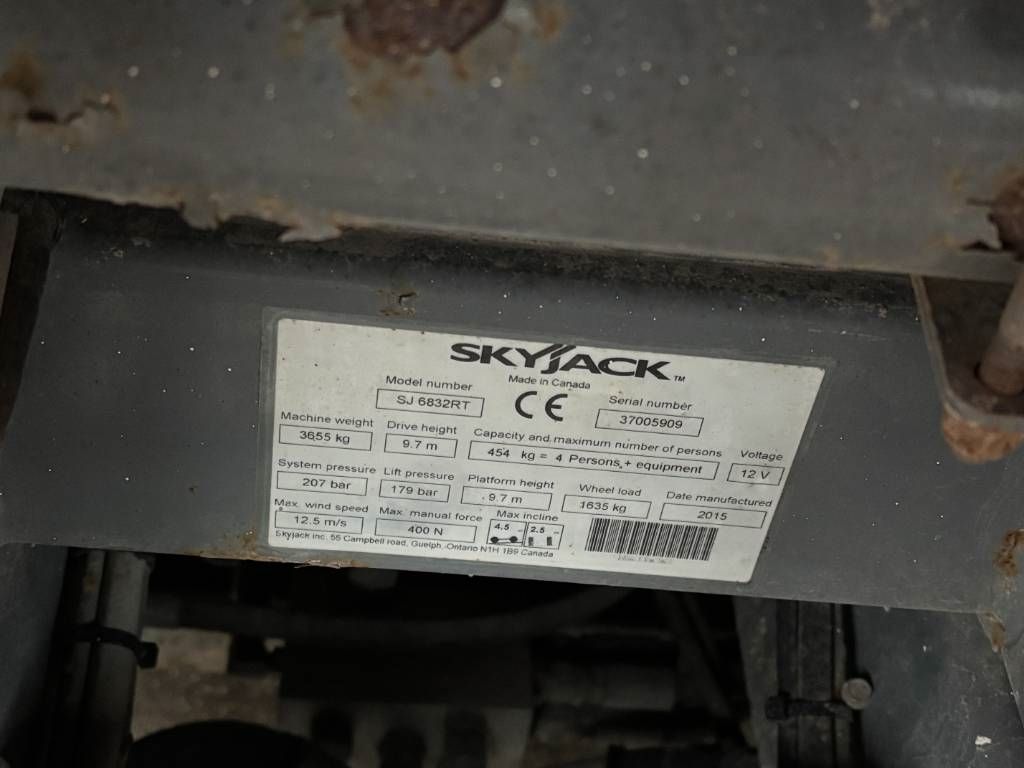 SkyJack SJ 6832 RT 12m schaarhoogwerker 4x4 Skyjack